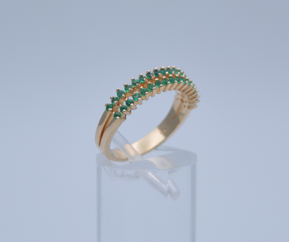 ANILLO ESMERALDAS EN ORO