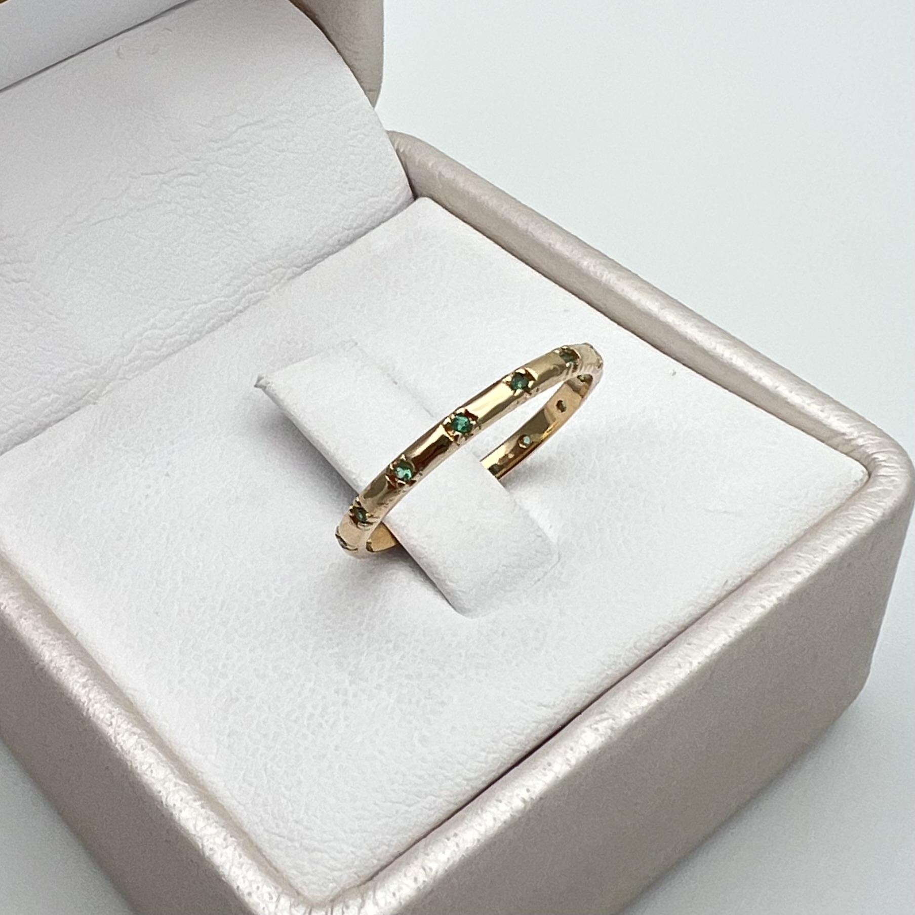 ANILLO «CHURUMBELA» EN ORO DE 18K