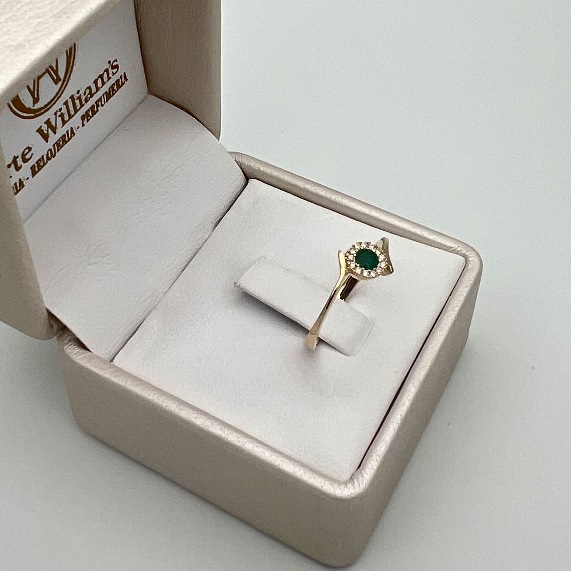 ANILLO ESMERALDA EN ORO DE 18K