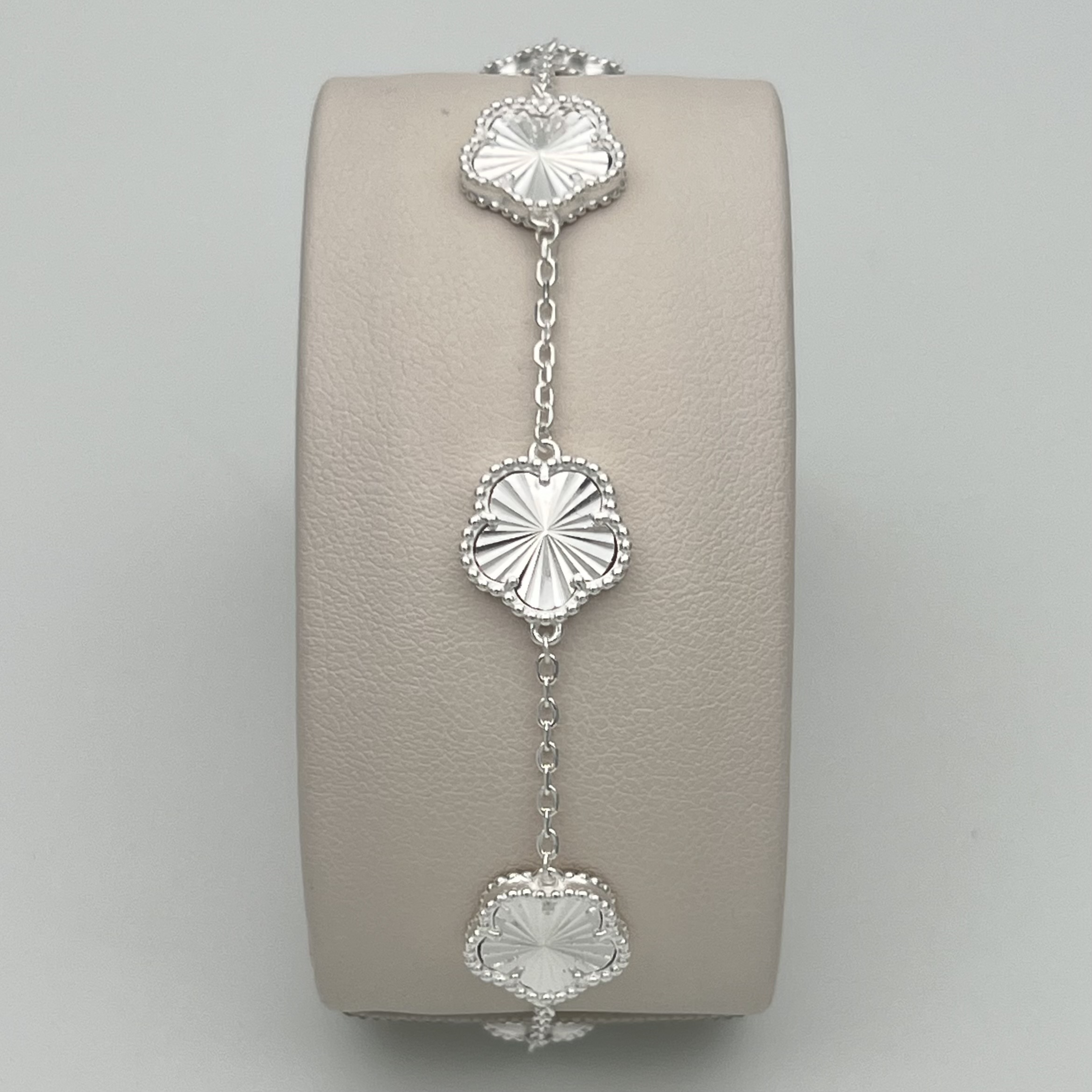 PULSERA TRÉBOL EN PLATA